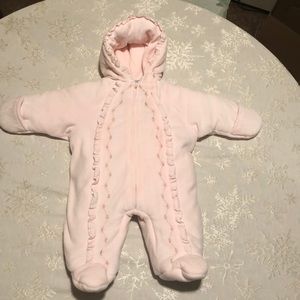 Soft pink 0-3 months snow suit by mini wear.